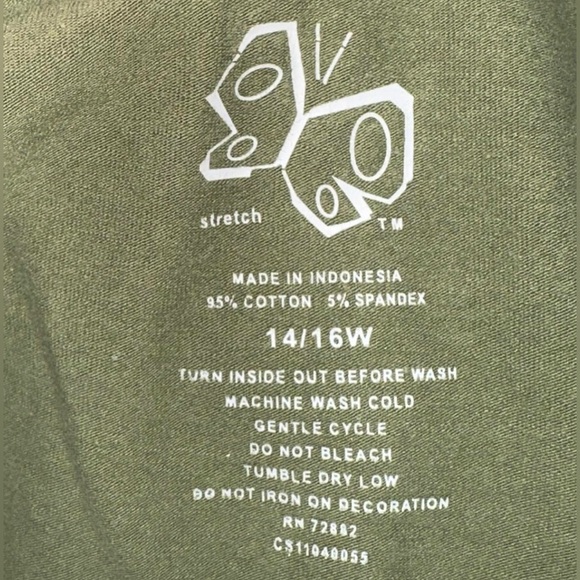 Vintage Green Y2K Collared Blouse with undershirt trim - Picture 3 of 4